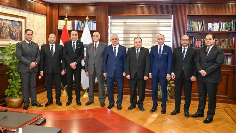 النائب العام يستقبل رئيس الاستئناف لنيابةاستئناف أسيوط لعرض الكشوف ربع السنوية