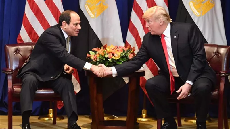 دلالات التوقيت والمضمون.. لماذا وجه ترامب رسالته إلى الرئيس السيسي الآن؟