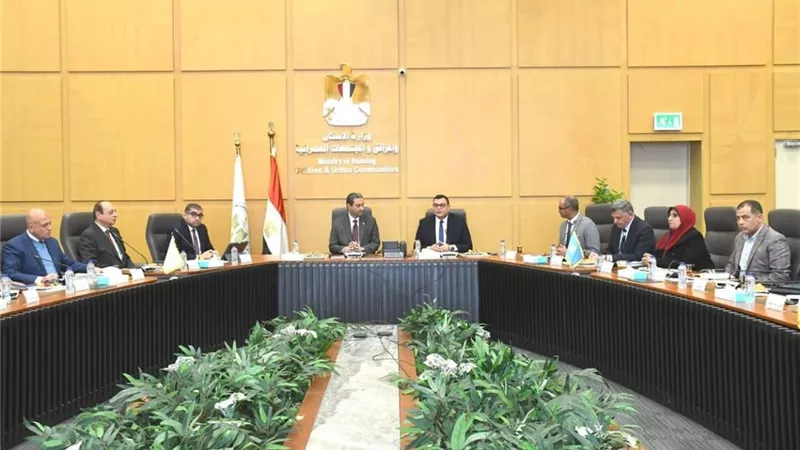  وزير الإسكان يستقبل محافظ دمياط لبحث ملفات العمل المشترك وتعزيز أوجه التعاون