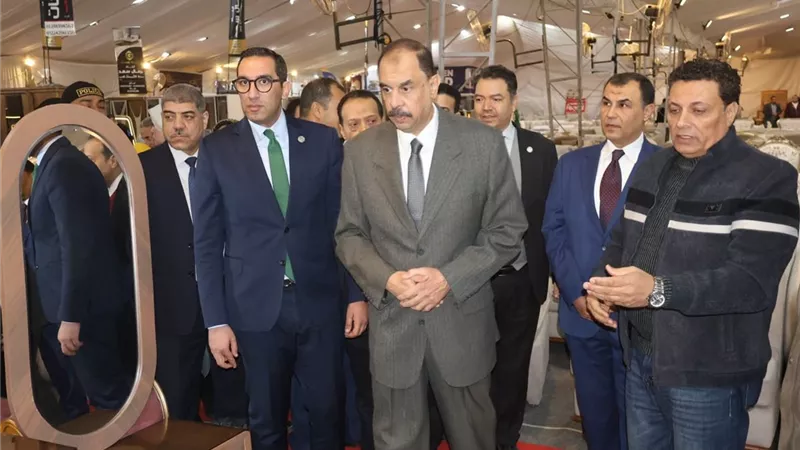 جهاز تنمية المشروعات يفتتح النسخة 29 من معارض صنع في دمياط للاثاث بسوهاج