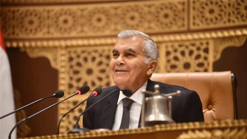 رئيس مجلس الشيوخ يهنئ الرئيس السيسى بذكرى الإسراء والمعراج