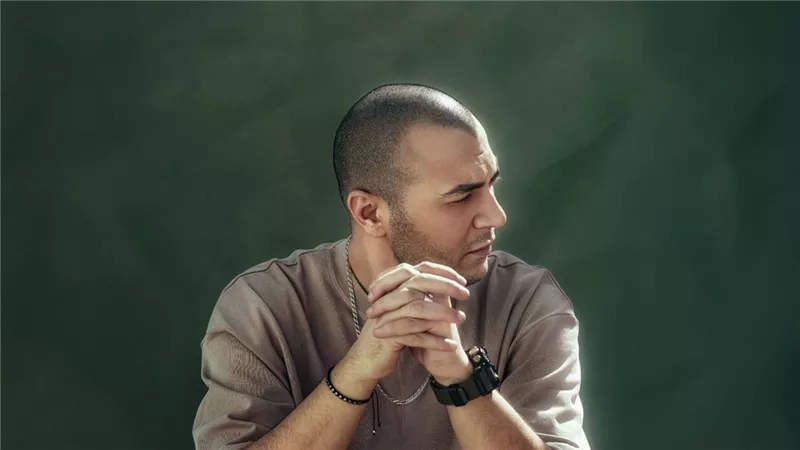 بعد غياب.. الرابر شاهين يعود بأغنية “مش لازم أتحب” تمهيدًا لألبومه القادم