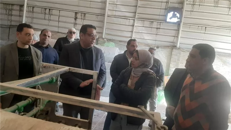 ضبط مصنع مياه مخالف بطوخ وإيقافه مؤقتًا وقطع المرافق وإزالة بئر غير مرخصة