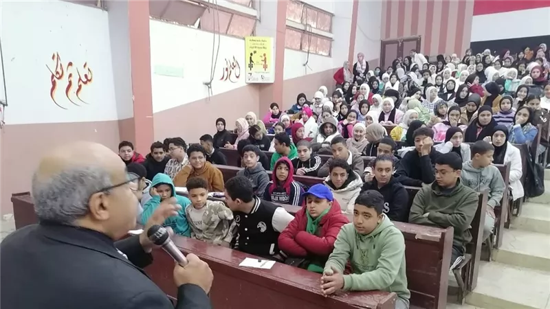 العلم والعمل.. 8500 طالب يستفيدون من المراجعات النهائية المجانية لوزارة الشباب