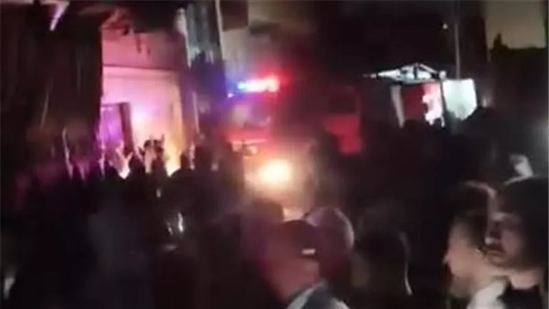 ماس كهربائي يشعل حريقا داخل منزل بقرية صناديد بطنطا.. وإصابة 3 أشخاص دون خسائر