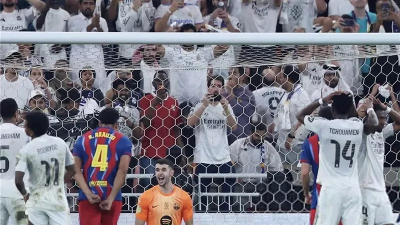 موعد مباريات الجمعة.. الاتحاد ضد الاتفاق وديربي كتالونيا بالليجا  