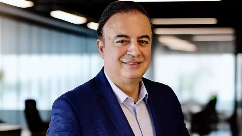 وسط توقعات بضربة أمريكية وشيكة على إيران.. ما مصير خامنئي؟