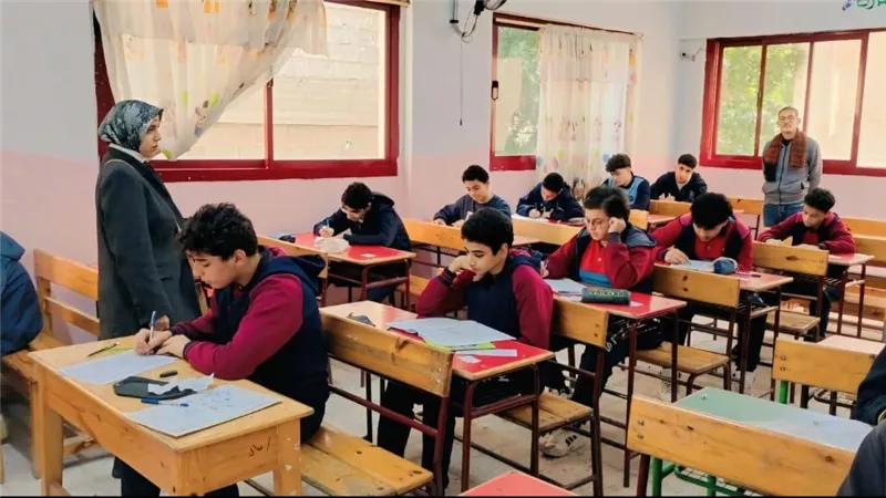 للمرة الثانية اليوم.. إحالة ملاحظ للنيابة العامة وإلغاء ندب رئيس لجنة بالشرقية