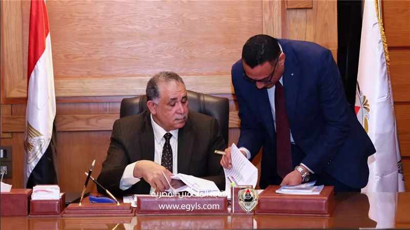 نقيب المحامين يتابع سير العملية الانتخابية عبر غرفة عمليات بالنقابة العامة