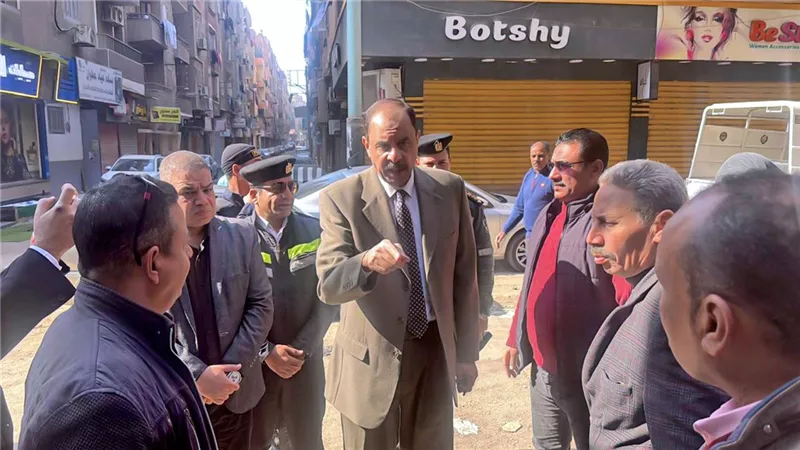 محافظ سوهاج يتفقد جاهزية منطقة شارع شريف والشوارع المتفرعة للرصف بحي شرق 