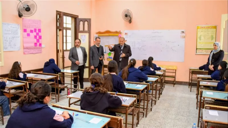 شكاوى طلاب وأولياء أمور من امتحان العلوم بسوهاج: كارثة وأخطاء في الترجمة 