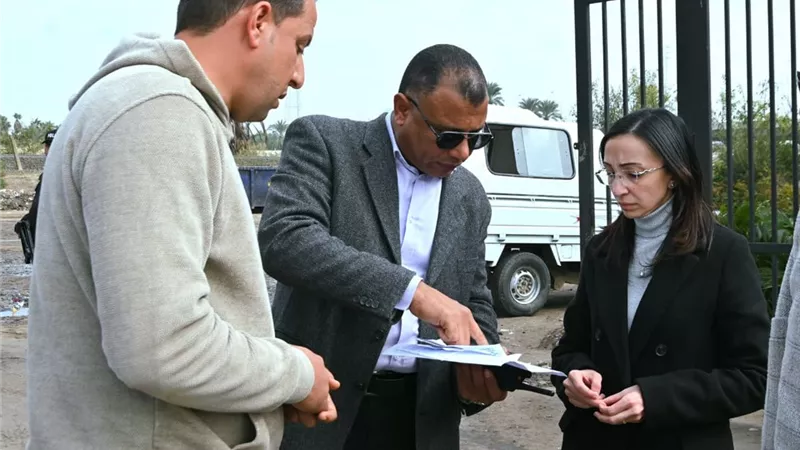 محافظة البحيرة تتفقد المحطة الوسيطة بكفر الدوار وتتابع آليات جمع ونقل المخلفات