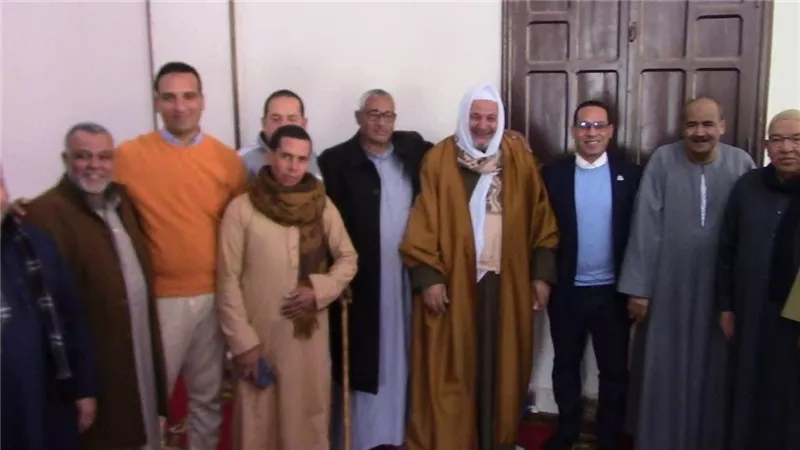 النائب سيد عبد الجليل يلتقي أهالي قرية «30 يونيو» لبحث احتياجاتهم الخدمية