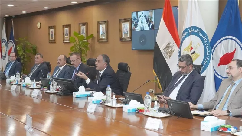 مناقشة خطط موازنات بتروسيلة والواحة للعام المالى الحالى والقادم وخطة 5 سنوات