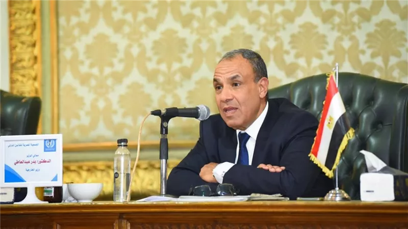 عبد العاطي: ضرورة إدخال الكميات الكافية من مواد الإغاثة إلى قطاع غزة