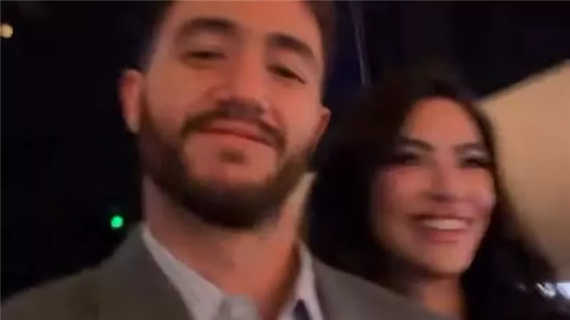 بعد أنباء خطوبتهم.. هدى المفتي تظهر في فيديو طريف برفقة أحمد مالك في Joy Award
