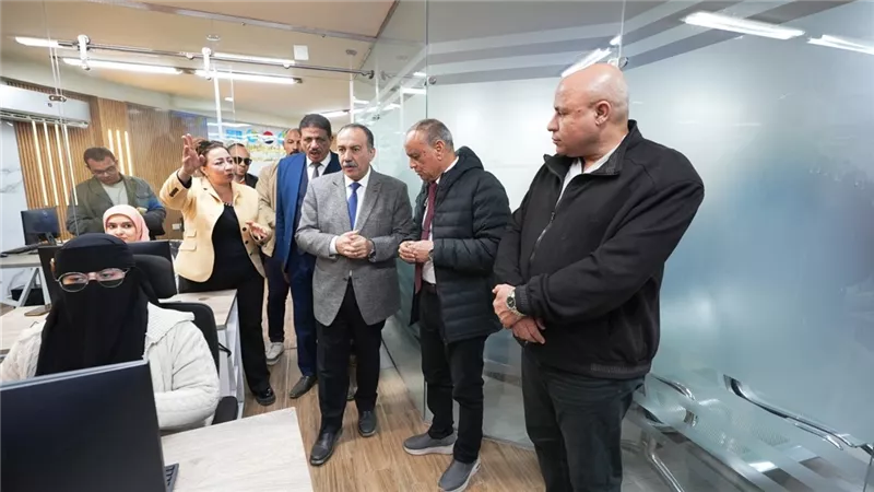 محافظ أسيوط يتابع منظومة مياه الشرب بغرب أسيوط ويشيد بجهود التطوير والتحول 