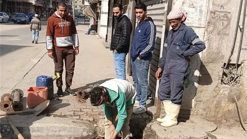 رئاسة حي الأربعين تصلح كسر حنفية مطافئ بشارع أحمد عرابي 