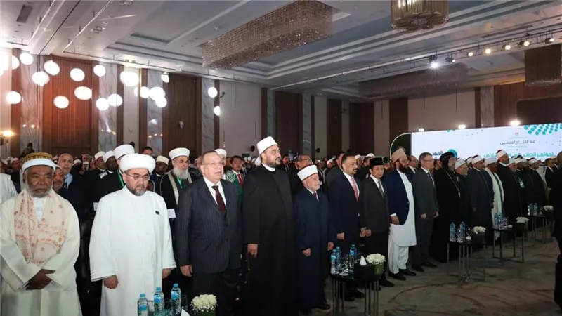 رئيس المجلس الأعلى للشئون الإسلامية بالبحرين: العمل في الإسلام رسالة حضارية 