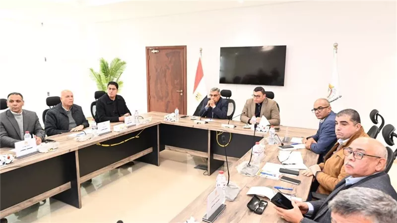 وزير الإسكان ومحافظ الدقهلية يتابعان موقف الخدمات بالمنصورة الجديدة