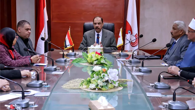 محافظ سوهاج يوجه بتخصيص أماكن آمنة للمعنفات من السيدات على مستوى المحافظة