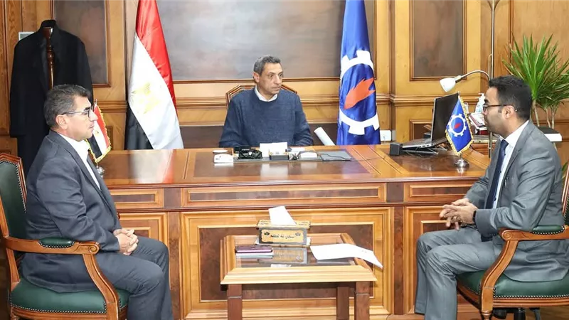 محافظ السويس يوجه بسرعة إعداد دراسة لتشغيل مستشفى الصحة النفسية بعد تطويرها