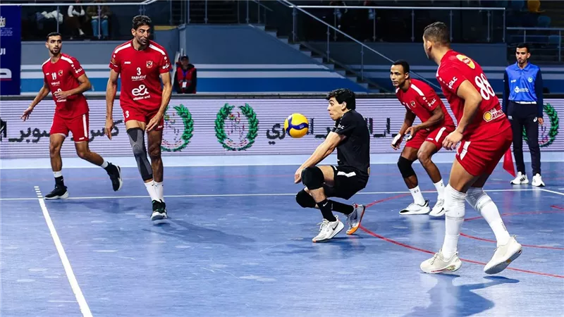 الأهلي يواجه الزمالك في كأس السوبر المصري للكرة الطائرة.. بعد قليل 