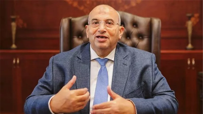 أشرف عبدالغني: قرار الشيوخ يخفف الأعباء الضريبية عن الطبقة المتوسطة