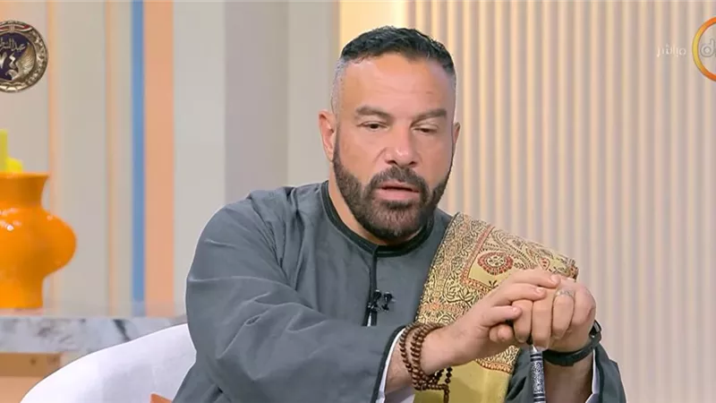 محمد خميس: اخترت الجلباب في فرحي عشان يعكس هويتنا المصرية|فيديو  