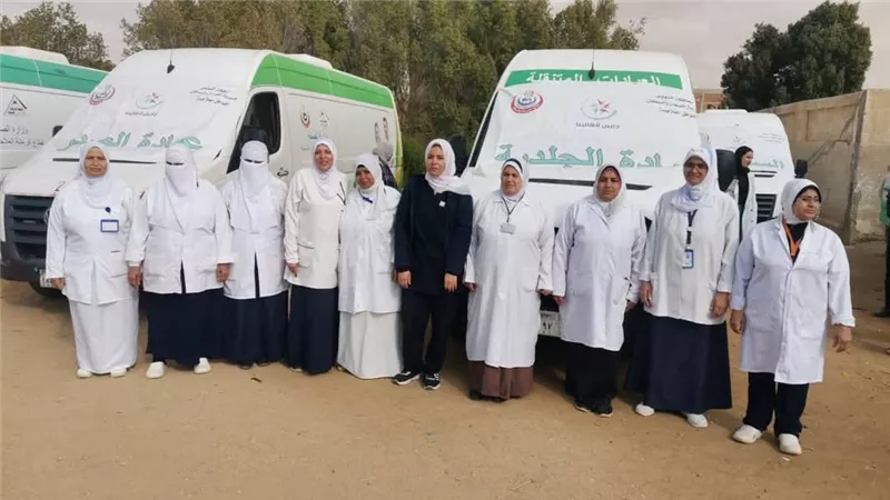 قافلة مركز شباب الشلوفة بالسويس تقدم خدماتها ل 840 مواطن في ختام اعمالها