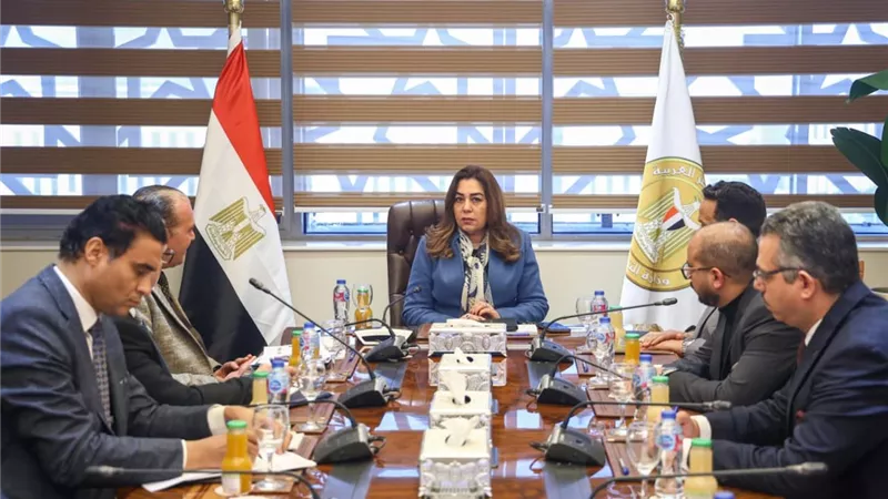 وزيرة التنمية تناقش الرؤية المتكاملة لتنمية وتطوير مدينة رشيد بمحافظة البحيرة
