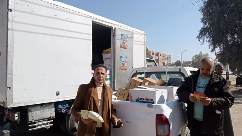 محافظ أسيوط يعلن ضبط سيارة تنقل مبيدات غير صالحة للتداول في حملة مشتركة