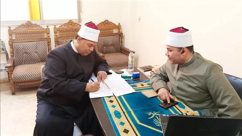 لمتابعة سير العمل.. مرور مفاجئ لمدير أوقاف الجيزة على مقر إدارة كرداسة