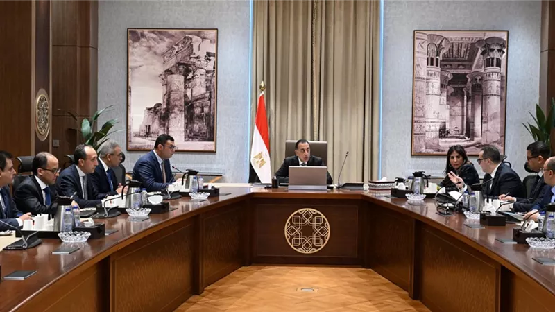 استعراض الخطة الزمنية لتنفيذ مشروع 