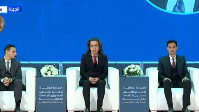 طالب بـ«طب عين شمس» يطرح مشروعا يدمج علم «النيورو» بالإلكترونيات لعلاج الجلطات
