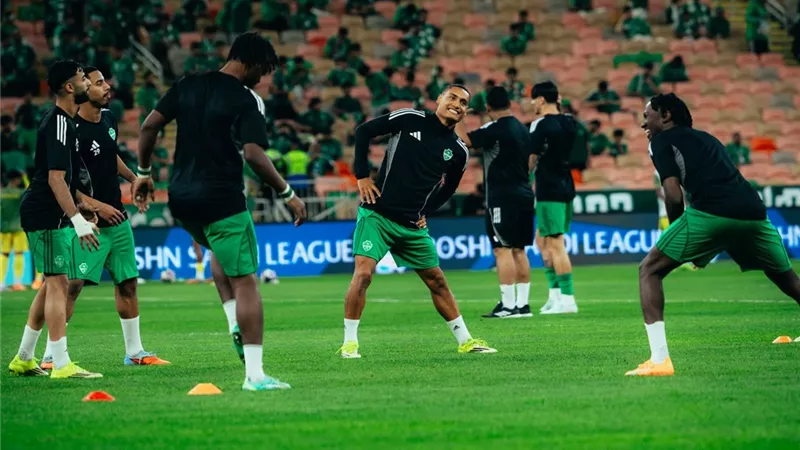 دوري روشن.. الخليج يفاجئ الأهلي والخلود يضرب الفتح بهدفين في الشوط الأول