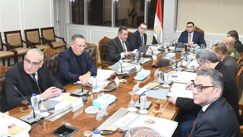وزير الإسكان: يعتمد حزمة إجراءات لدعم الاستثمار السياحي وتسريع التخصيصات