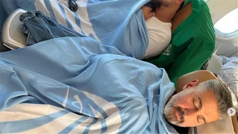 ياسر جلال ينشر صورًا جديدة من كواليس تصوير كلهم بيحبوا مودي 