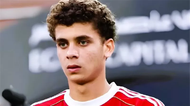 شوبير يعلن انتقال حمزة عبدالكريم إلى برشلونة: العقد وصل والكرة في ملعب اللاعب
