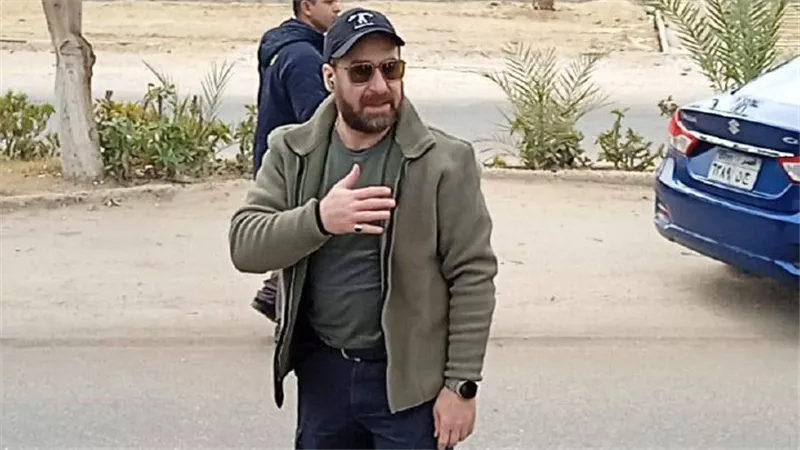 جنازة والدة الفنان نضال الشافعي بمسجد آل بهجت دريم لاند |صور