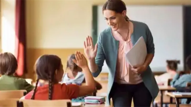 الانتقال إلى مدرسة جديدة .. ماذا يحدث نفسيا لطفلك؟