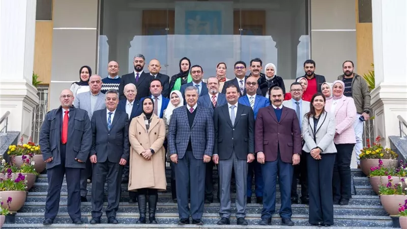 محافظ الإسكندرية يستقبل وفد التأمين الصحي الشامل لبدء التطبيق بالمحافظة