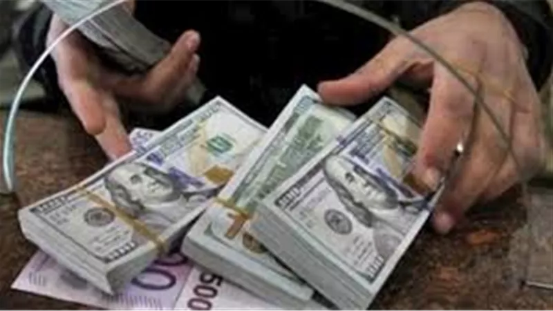 تحويلات المصريين بالخارج تقفز إلى 10.8 مليار دولار في 3 أشهر