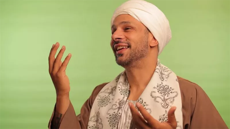 أسوأ أغنية.. محمد عطية يروي موقفا محرجا بسببها ودور أكرم حسني في الأزمة