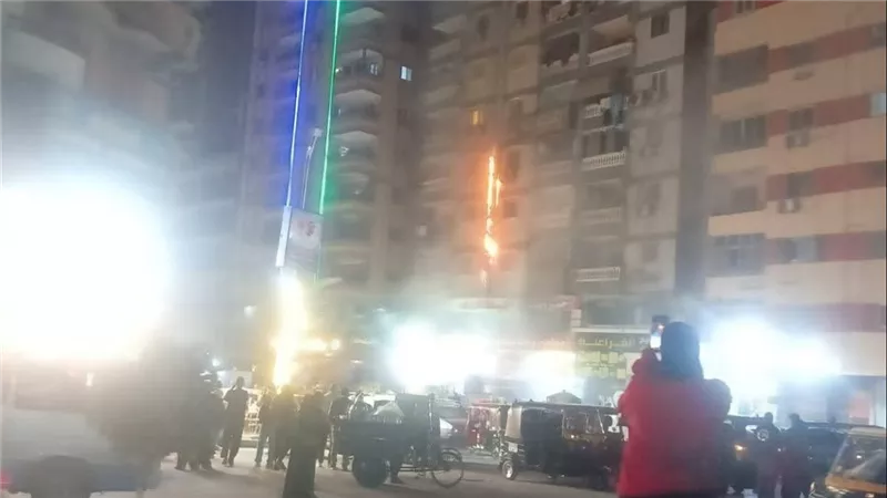النيابة العامة تنتدب المعمل الجنائي للوقوف علي أسباب حريق مطعم حضرموت