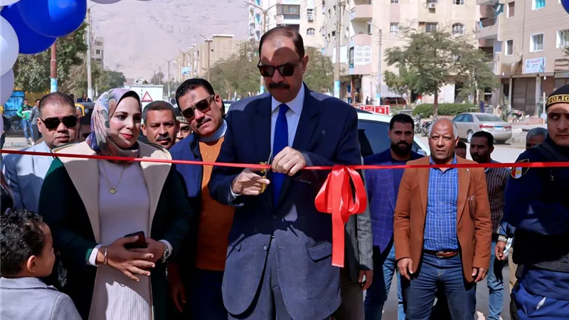 محافظ سوهاج يفتتح السوق الحضري الجديد بحي الكوثر على مساحة 500 متر