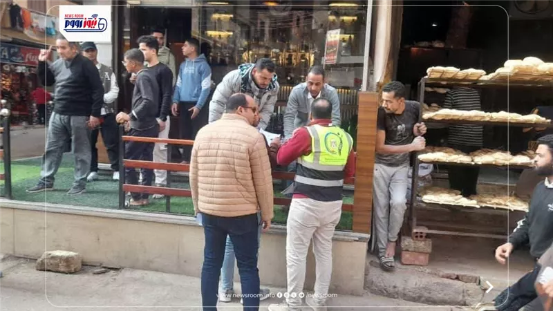 حملات موسعة لضبط المحال العامة وتوفيق الأوضاع بمراكز مغاغة والمنيا وسمالوط