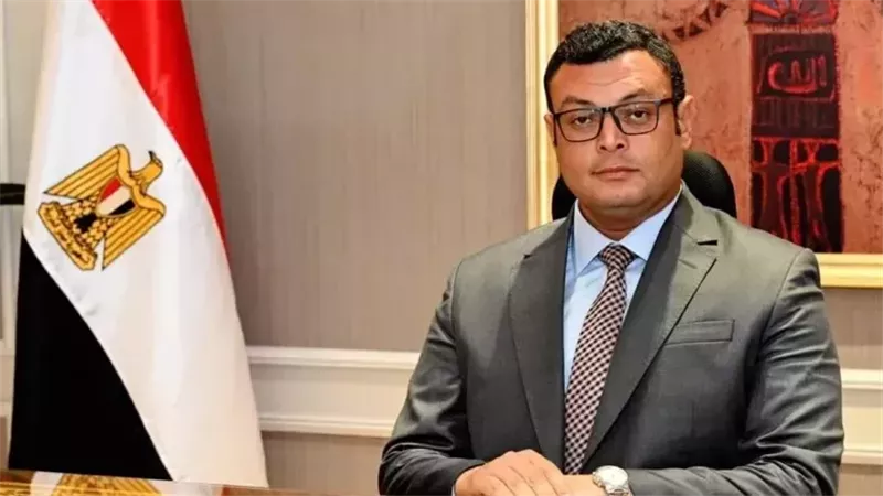 رد وزير الإسكان على أسئلة أعضاء الشيوخ حول 