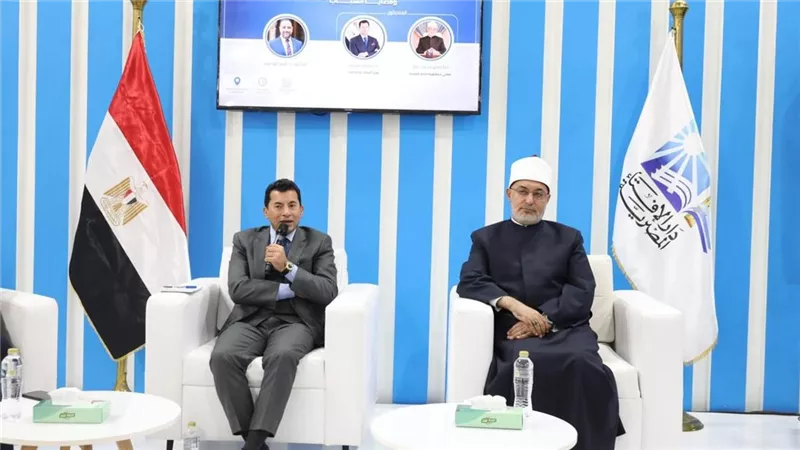 وزير الرياضة: مرونة الحياة لا تعني الخطأ بل معالجة المشكلات بالحوار الموضوعي