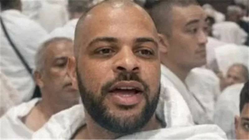 متداول.. أردنى يستعيد النطق أمام الكعبة بـ لا إله إلا الله